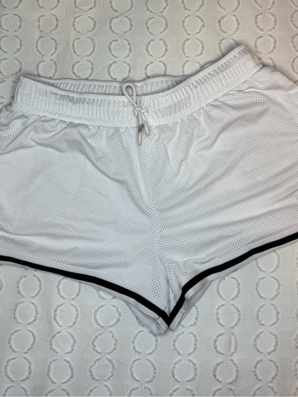 Nike Women’s Large White Mesh Athletic Shorts 2”